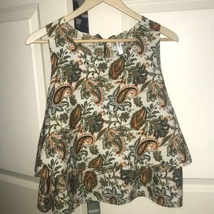 Really cute indie top ⭐️